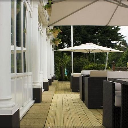 The Falcon Hotel Farnborough  Buitenkant foto