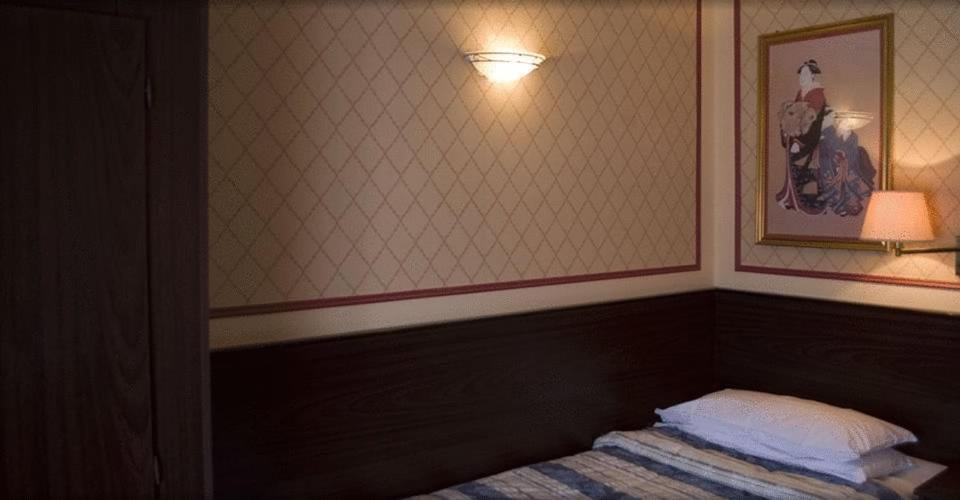 The Falcon Hotel Farnborough  Kamer foto